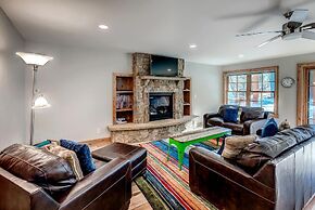 Frisco Street House 100 4 Bedroom Home by RedAwning