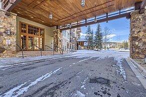 Passage Point  311 1 Bedroom Condo by RedAwning