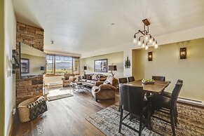 Timberline Cove  203 2 Bedroom Condo by RedAwning