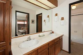 Lagoon  762b 3 Bedroom Townhouse by RedAwning