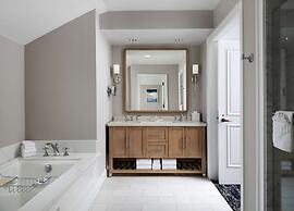 Beach Village at The Del, LXR Hotels & Resorts