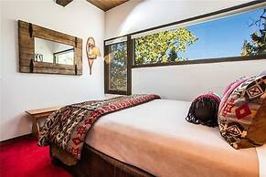 Black Bear Lodge - 5 Bedrooms Home