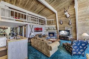 Slopeside Chalet - 6 Bedrooms Home