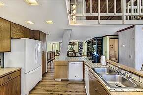 Slopeside Chalet - 6 Bedrooms Home