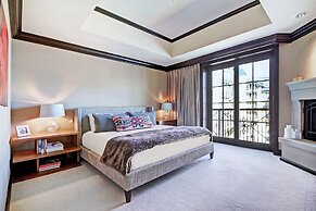 Iconic 5 Bedroom Penthouse at the Ritz-Carlton by RedAwning - Save 20%