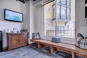 Iconic 5 Bedroom Penthouse at the Ritz-Carlton by RedAwning - Save 20%