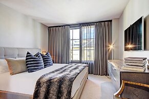 Iconic 5 Bedroom Penthouse at the Ritz-Carlton by RedAwning - Save 20%