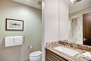 Iconic 5 Bedroom Penthouse at the Ritz-Carlton by RedAwning - Save 20%