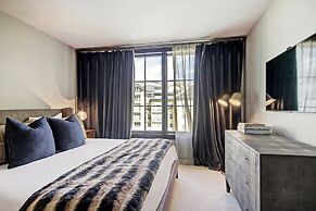 Iconic 5 Bedroom Penthouse at the Ritz-Carlton by RedAwning - Save 20%