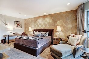 Luxurious Chalet w/ Private Elevator by RedAwning - Save 20% on 7+ Nig