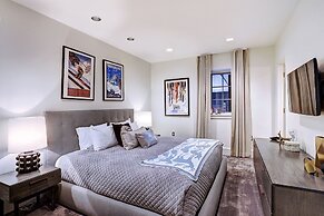 Luxurious Chalet w/ Private Elevator by RedAwning - Save 20% on 7+ Nig