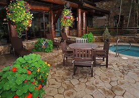 Lavish 3br 3.5ba Bachelor Gulch  Steps To Lifts 3 Bedroom Condo by Red