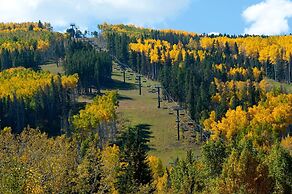 Lavish 3br 3.5ba Bachelor Gulch  Steps To Lifts 3 Bedroom Condo by Red