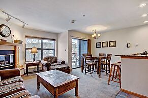 Bright 2br 2ba - Steps To Vibrant Main Street + Ski-to-town 2 Bedroom 