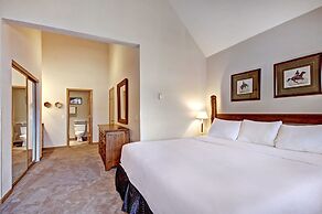 Bright 2br 2ba - Steps To Vibrant Main Street + Ski-to-town 2 Bedroom 