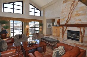 Stunning Penthouse With 3,600 Sq. Ft. Of Luxury! 4 Bedroom Condo by Re