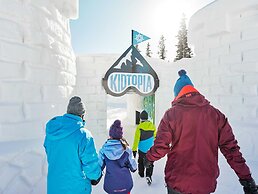 Village , Walk To Slopes, Heated Pool Access 1 Bedroom Condo by RedAwn