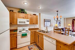 Village , Walk To Slopes, Heated Pool Access 1 Bedroom Condo by RedAwn