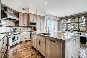 Luxury renovation! Ski-in/Ski-out 5 Br Private Townhome, Top of Bachel