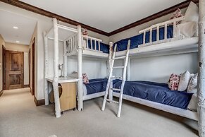 Luxury renovation! Ski-in/Ski-out 5 Br Private Townhome, Top of Bachel