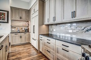 Luxury renovation! Ski-in/Ski-out 5 Br Private Townhome, Top of Bachel