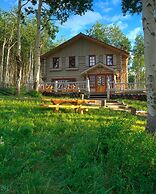 Private Unique On-mtn  4br 4ba 4 Bedroom Cabin by RedAwning