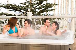 Private Unique On-mtn  4br 4ba 4 Bedroom Cabin by RedAwning