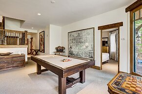 Refined 5 BR Private Home with Private Hot Tub by RedAwning - Save 20%