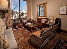 Premier Mountainside 2 BR Condo at Lodge at Vail by RedAwning - Save 2