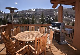 Spacious 4br 4.5ba  Ski In/out-stay +7 Nights 4 Bedroom Condo by RedAw