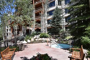 2br/ 3ba Ski In/out Winter  Next To Bc Golf Course 2 Bedroom Condo by 