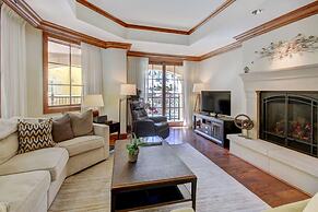 Luxury 2BR+Den Ritz-Carlton Residence by RedAwning - Save 20% on 7+ Ni