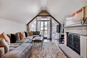 Vail Village Private 4 BR Residence w Full Kitchen by RedAwning - Save