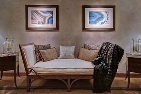 Vail Village Private 4 BR Residence w Full Kitchen by RedAwning - Save