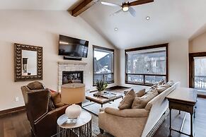 New 3bdr Luxury -fireplace,on-site Parking,kids Ski Free 3 Bedroom Tow