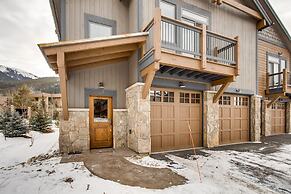 New 3bdr Luxury -fireplace,on-site Parking,kids Ski Free 3 Bedroom Tow