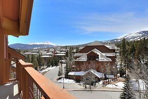 3br Sweeping Snowcapped Views + Expansive Balcony - Sleeps 9 3 Bedroom