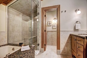 2 BR Condo at The Lodge at Vail View of Gore Range by RedAwning - Save