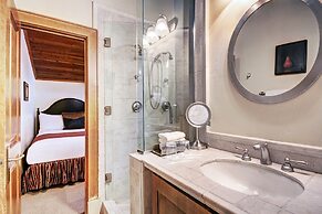 2 BR Condo at The Lodge at Vail View of Gore Range by RedAwning - Save