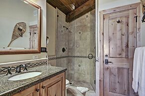 3 BR Condo at The Lodge at Vail w/ Pool, Hot Tub by RedAwning - Save 2