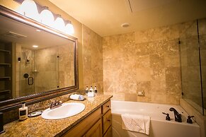 Silverado Lodge with Easy Pool Access by RedAwning - Save 20% on 7+ Ni