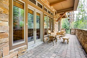 Luxury 3br Ski In-out /firepit, Pool, Sauna 3 Bedroom Condo by RedAwni