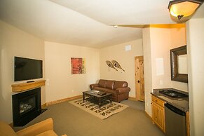 Huge Condo with Stunning Views from Oversized Deck by RedAwning - Save