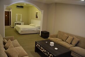 Platinum Hotel