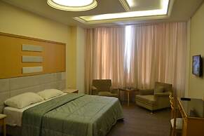 Platinum Hotel