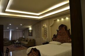 Platinum Hotel