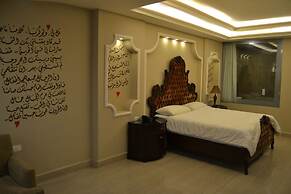 Platinum Hotel