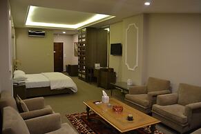 Platinum Hotel