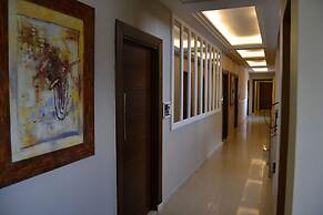 Platinum Hotel