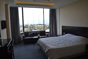 Platinum Hotel